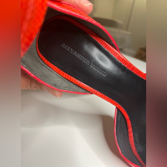 The red Queen 😍 - Picture 4 of 11